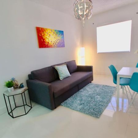 Апартаменти Modern 1/1, Half A Block From The Ocean Маямі-Біч Екстер'єр фото