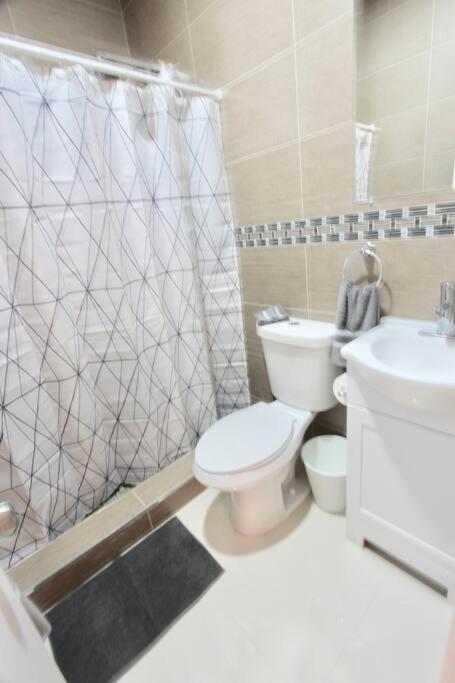 Апартаменти Modern 1/1, Half A Block From The Ocean Маямі-Біч Екстер'єр фото
