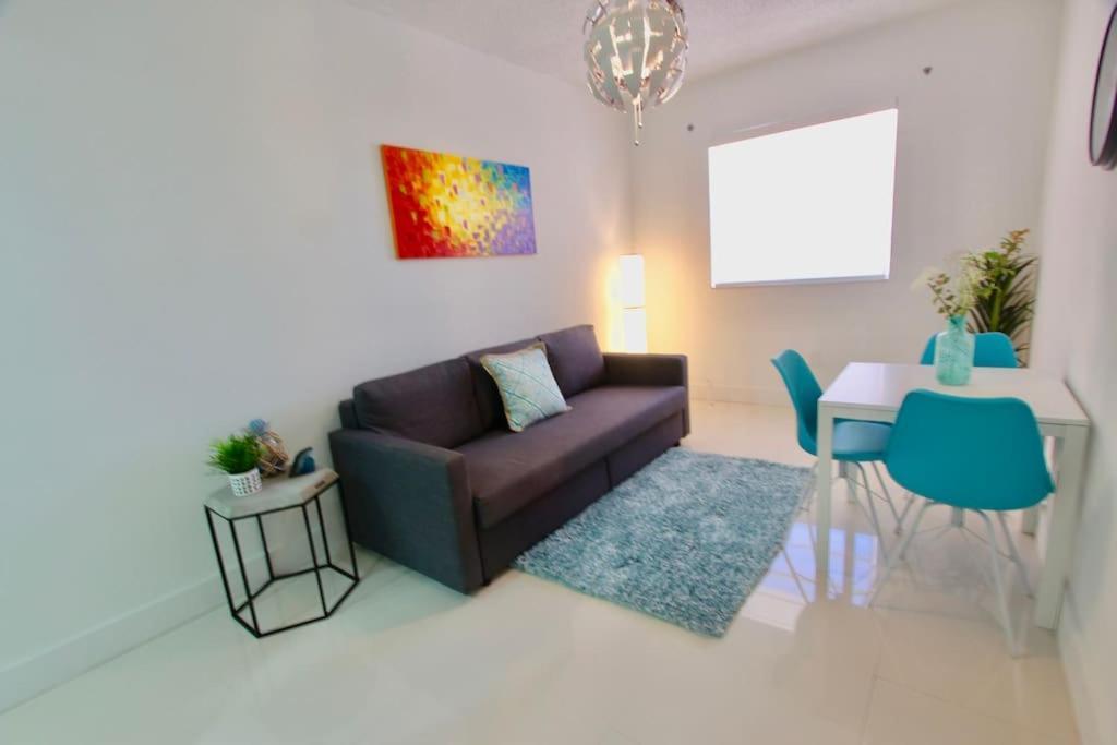 Апартаменти Modern 1/1, Half A Block From The Ocean Маямі-Біч Екстер'єр фото