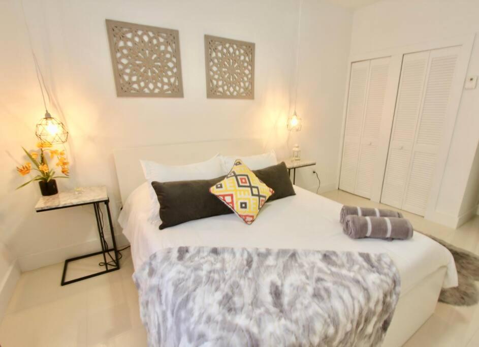 Апартаменти Modern 1/1, Half A Block From The Ocean Маямі-Біч Екстер'єр фото